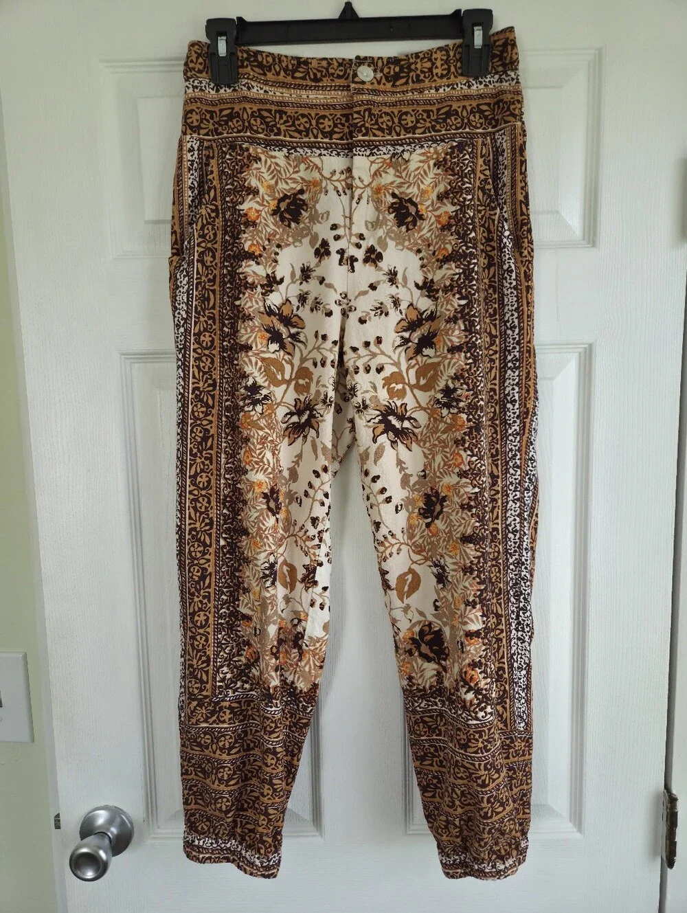 Anthropologie ✨️ Women's Cream and Brown Boho Floral Joggers Pants Size 2 - Picture 6 of 11